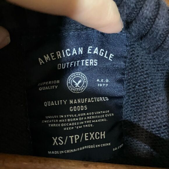 Navy blue American Eagle sweater, size extra small, excellent condition - Picture 2 of 4